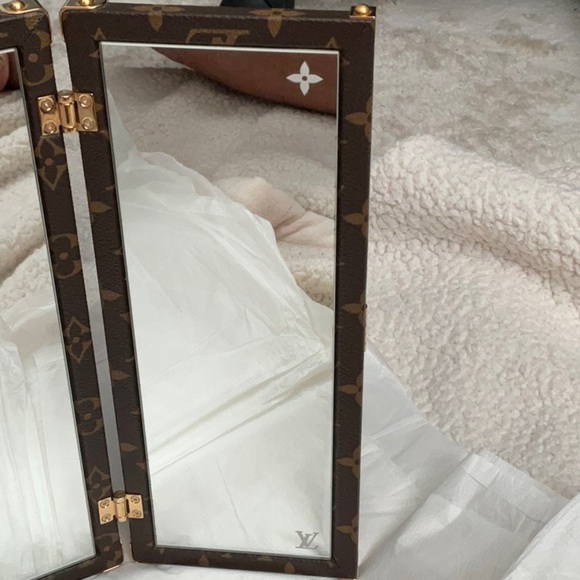 ❌SOLD❌Louis Vuitton Mirror PVC Brown three-sided mirror GI0554 home mirror trunk - Picture 5 of 11